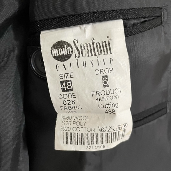 Thrifted Black Wool Blazer - Picture 4 of 4